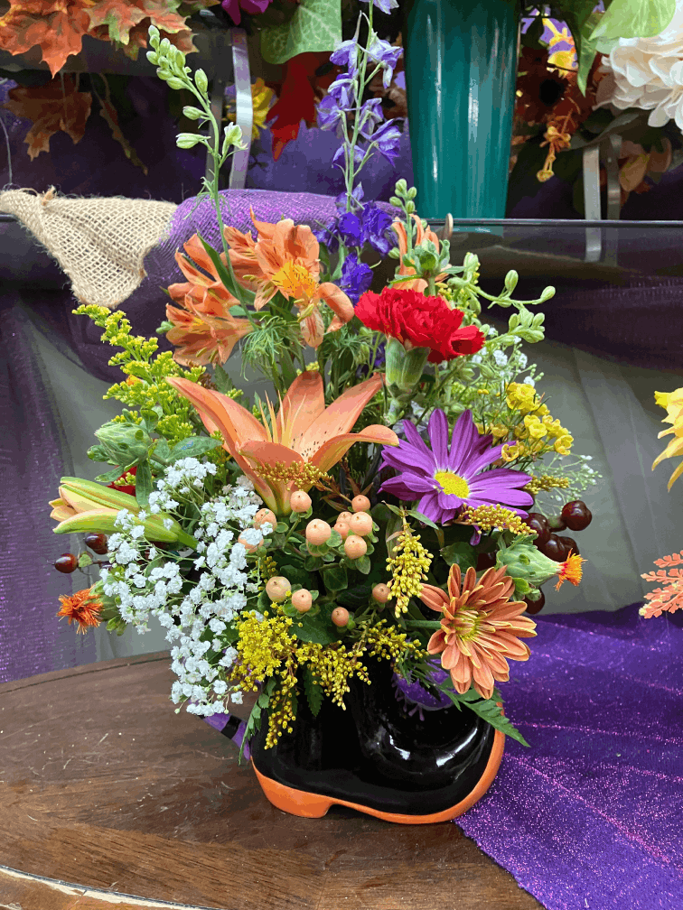 (image for) THE WITCHES BOOT
